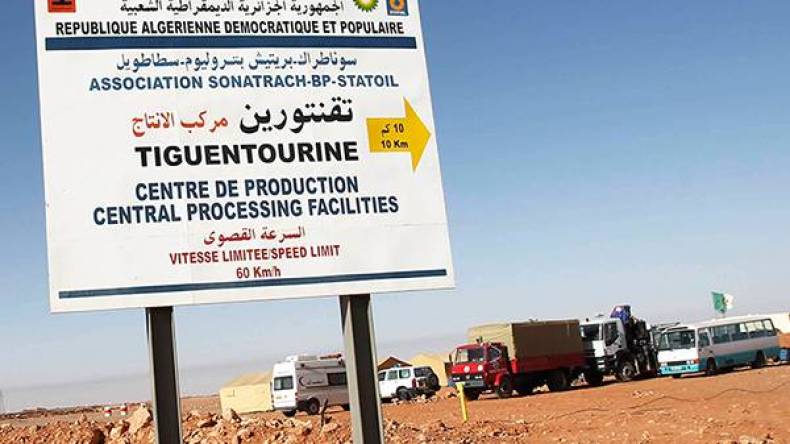 احتجاج سائقي مجمع تيقنتورين الغازي بإن أمناس يدخل أسبوعه الثاني