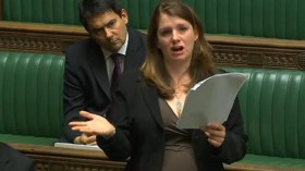نائبة بريطانية تبكي سوريا في البرلمان