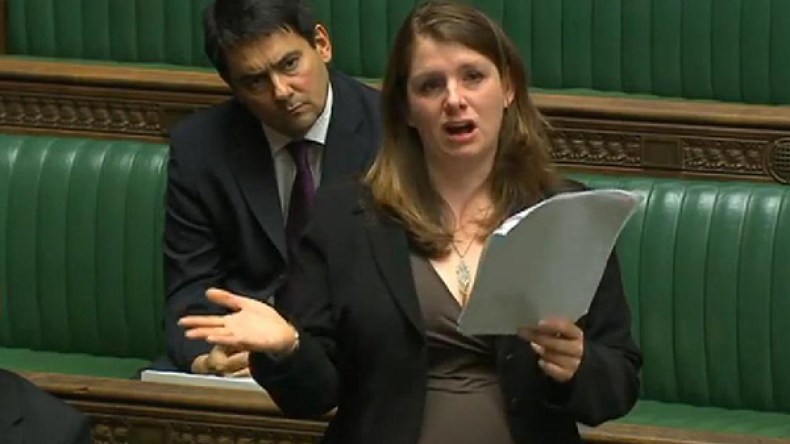 نائبة بريطانية تبكي سوريا في البرلمان