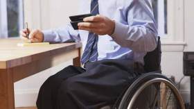 إعانات مالية من أموال الخدمات الاجتماعية لعمال التربية المعوقين