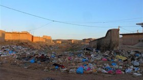 منازل مهجورة تحولت إلى مزابل بالحي العتيق بالمقرن في الوادي