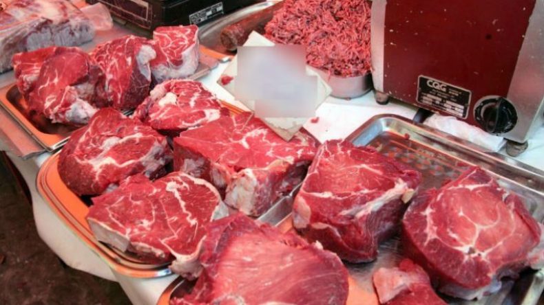 حجز 6 قناطير من اللحوم والمواد الغذائية الفاسدة بالبويرة