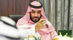محمد بن سلمان يبحث مع مسؤولين أمريكيين السلام بالمنطقة