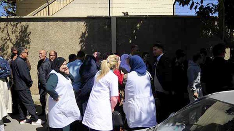 أساتذة ثانوية القرية الجديدة بزرالدة يحتجون لغياب الأمن