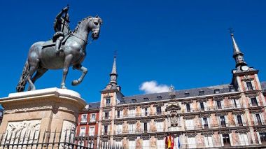 Espagne: résidence de 5 ans pour les familles des Algériens