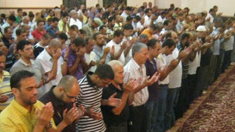 الجزائريون أكثر الشعوب تديّنًا في العالم