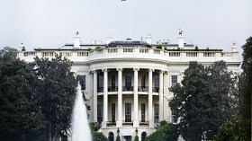 Bourde d’une porte-parole de Trump qui dévoile les coordonnées bancaires du Président