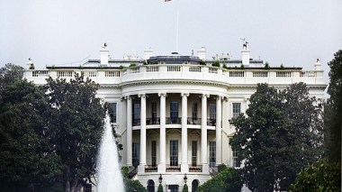 Bourde d’une porte-parole de Trump qui dévoile les coordonnées bancaires du Président