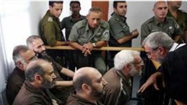Cinq membres du Hamas arrêtés par les forces d’occupation en Cisjordanie
