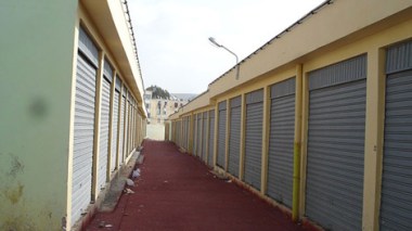 Algeria to nationalize closed shops for jobless people