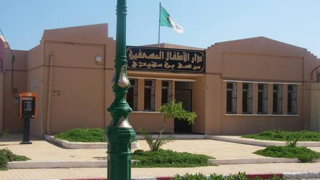 أمهات عازبات يغامرن لاستعادة أبنائهن من مراكز الطفولة