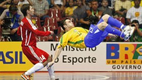 هدف رائع لـ “فالكاو” ضدّ زامبيا