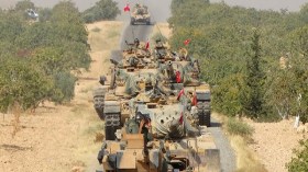 Plus de 30 militaires turcs tués dans une frappe syrienne à Idlib, la Turquie riposte