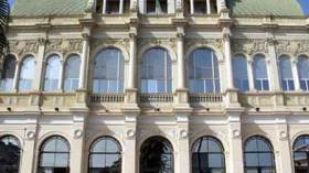 بن شيخ على رأس المسرح الوطني