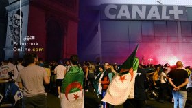 صحفي “كنال بلوس” يدافع عن مناصري “الخضر”.. “تذكّروا سلمية الجزائريين في الحراك”!