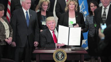 Rejet d'un recours contre le blocage du décret migratoire de Trump