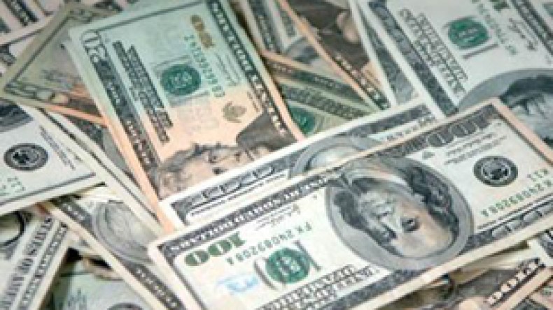 خبراء: الجزائر أصبحت رهينة للبنوك المركزية الأمريكية والأوروبية