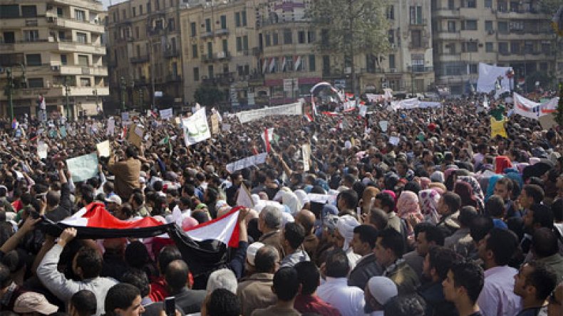 مليونية ميدان التحرير تترقب خطاب مرسي