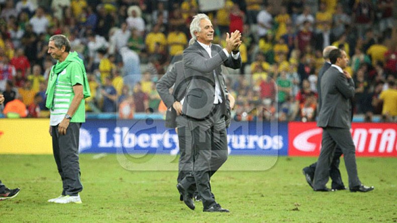 خاليلوزيتش‮ ‬يدخل التاريخ.. ‬يحطم أرقاما قياسية وينصب نفسه ملكا