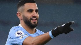 أربعة محترفين جزائريين يتنافسون على جائزة أفضل لاعب مغاربي