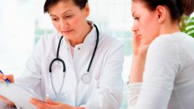 لماذا تحب المرأة زيارة الطبيب أكثر من الرجل؟