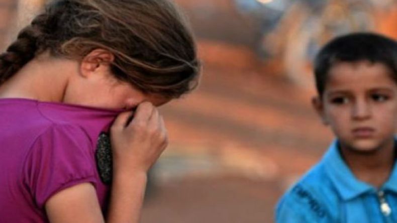 هل نطلع أطفالنا على الأخبار؟!