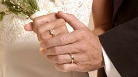 التدين.. هل هو الشرط الوحيد لاختيار شريك الحياة؟