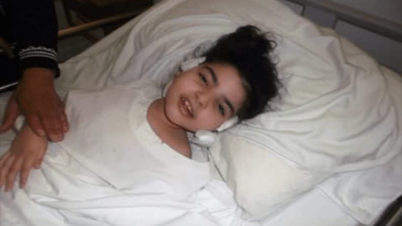 رقية العيشي.. رحلة علاج شاقة من برشلونة إلى القاهرة