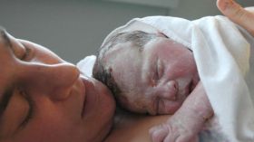 لا تحرمي نفسك من بهجة الساعة الذهبية!