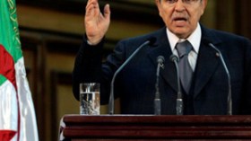 بوتفليقة يأمر بإدماج أصحاب الشهادات في مناصب “تشغيل الشباب”