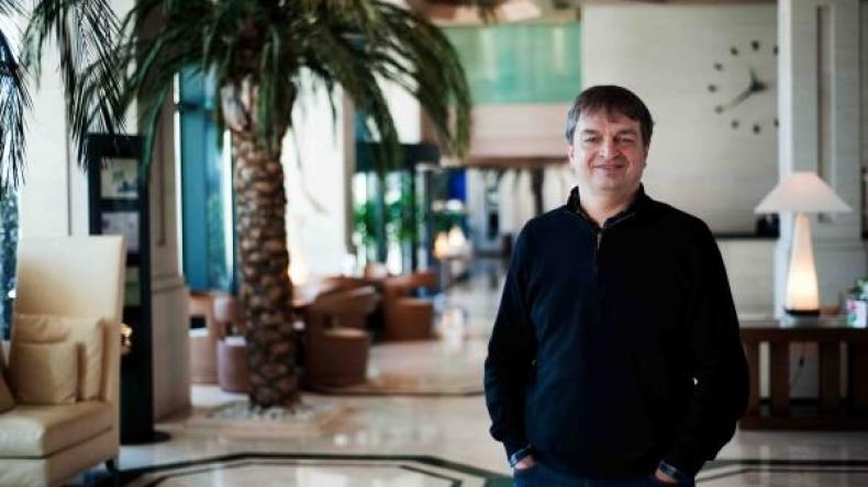 إنتخابات الفيفا 2015.. الإعلان عن أول مترشح يدخل الغمار