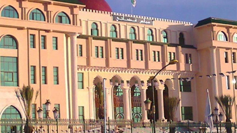 حبس أربعة متهمين في قضية التعدي على العقار بتلمسان