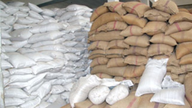 100 بارون يستولون على 800 ألف طن من الذرة كانت موجهة للفلاحين