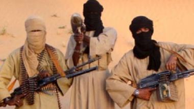 Al Qaida au Maghreb revendique le rapt des cinq Français : Paris demande officiellement l’aide d’Alger et de Washington