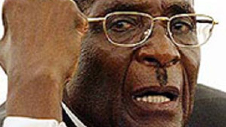 الزعماء الأفارقة يبحثون الحل في شرم الشيخ بحضور موغابي