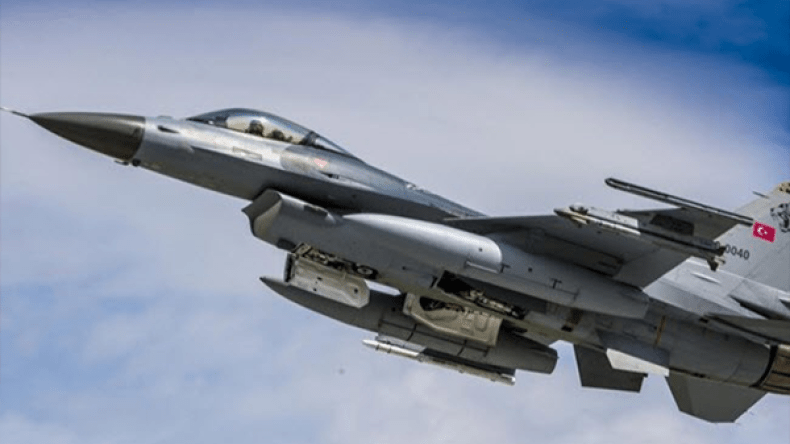 مقتل الطيار التركي الذي أسقط القاذفة الروسية في سوريا