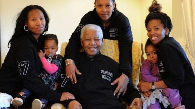 Nelson Mandela fête son 93e anniversaire
