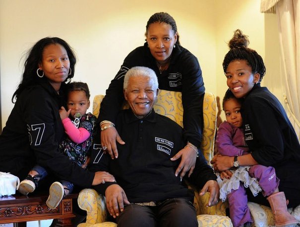 Nelson Mandela fête son 93e anniversaire