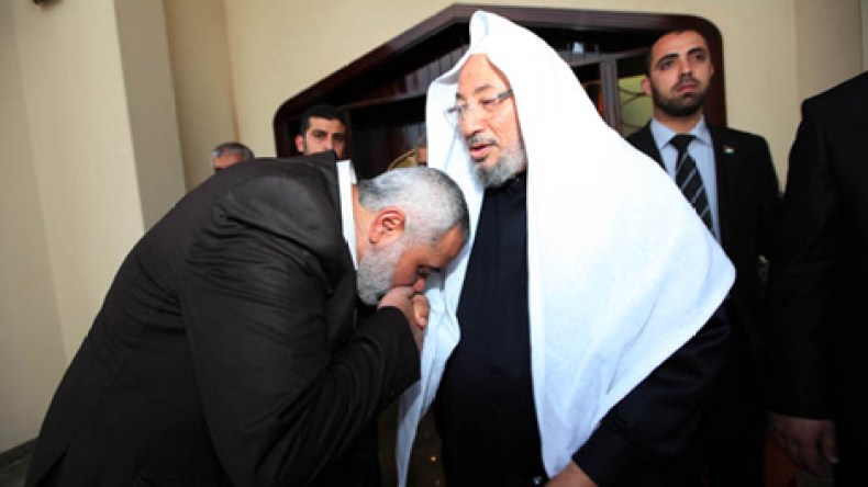 القرضاوي يصل غزة وسط ترحيب حمساوي ومقاطعة عدة فصائل