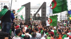 14e vendredi: La capitale quadrillée, les manifestants déterminés