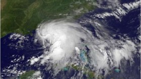 طوارئ في ولايتي فلوريدا ولويزيانا الأمريكيتين بسبب عاصفة “إيزاك”