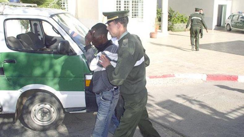 توقيف رعية مالي بتهمة تزوير النقود والنصب على المواطنين بتيزي وزو