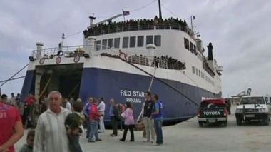 Libye: un bateau en route vers Tripoli pour évacuer des migrants