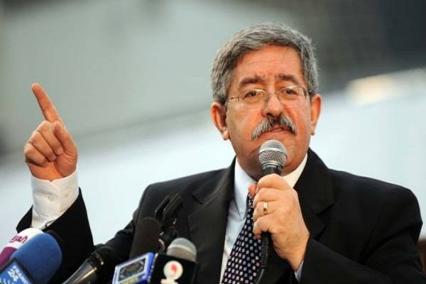 Ouyahia tacle l’opposition : «Présentez des alternatives au lieu de recourir à la manipulation »