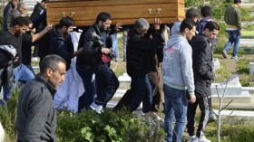 ياسين قُتل بالرصاص لأنه ضايق شرطيا فرنسيا بسيجارته!