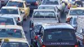 حجز 25 سيارة مسروقة بينها مبحوث عنها من الأنتربول