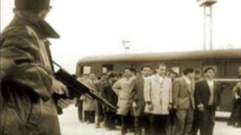 حقوقيون،‭ ‬مؤرخون‭ ‬ومنتخبون‭ ‬فرنسيون‭ ‬يطالبون‭ ‬بلدهم‭ ‬بالاعتراف‭ ‬بالجريمة