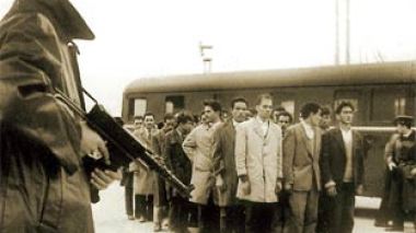 Quand François Mitterrand faisait guillotiner 45 membres du FLN