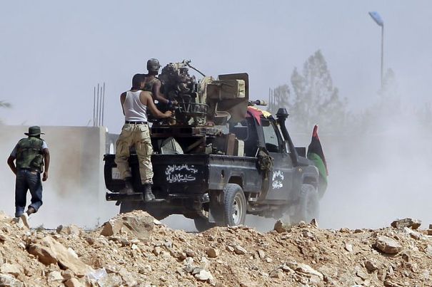 Libye: les anti-Kadhafi accentuent la pression à Syrte, CNT reconnu à l'ONU