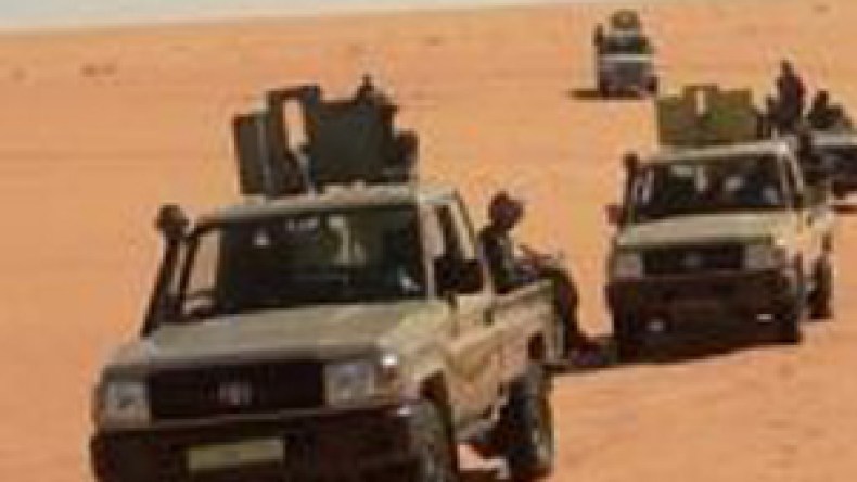 توقيف إرهابيين ومطاردة آخرين عبر الحدود مع ليبيا